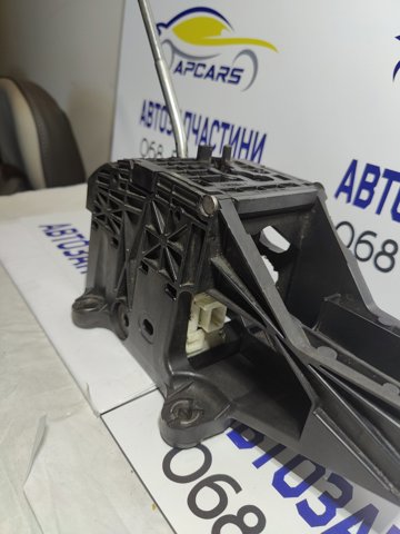 Привід управління механізмом перемикання передач 3355060650 TOYOTA