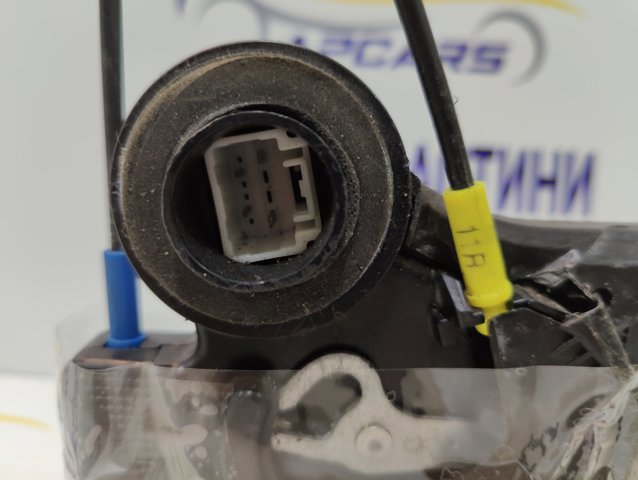 Замок задніх дверей, правих 6905060090 TOYOTA