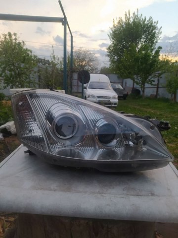 Фара основна права A2218207661 MERCEDES