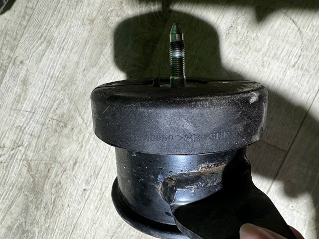 Передня опора двигуна 112205SA0A NISSAN
