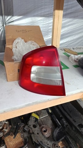 Задня ліва фара 1Z5945095B VAG