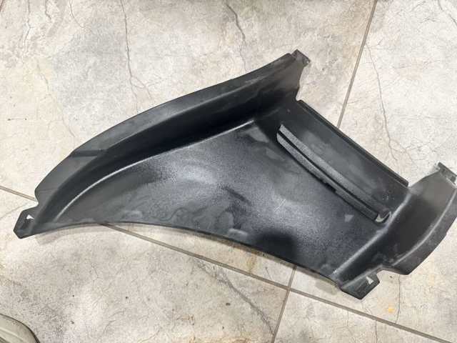 Повітропровід гальмівного диска, правий 51117303112 BMW