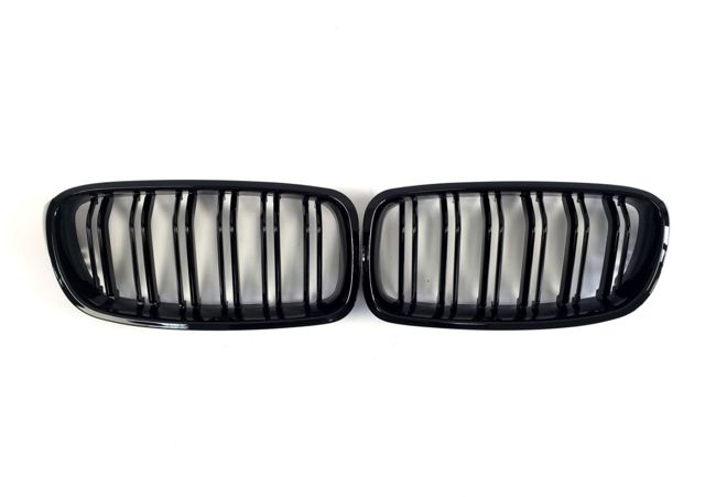 Решітка радіатора права 51137260498 BMW
