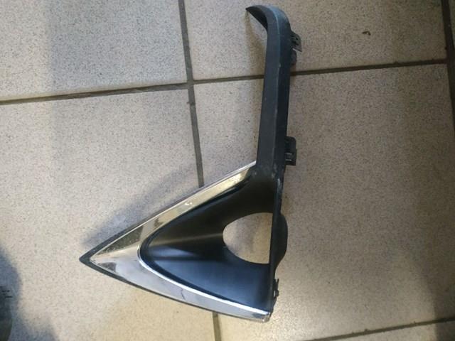 Ободок/окантовка фари протитуманной, правий 5314148080 TOYOTA
