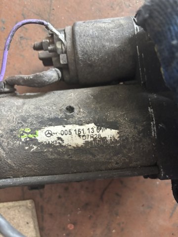 Стартер двигуна A0051511301 MERCEDES