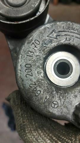 Натягувач приводного ременя A6422001370 MERCEDES