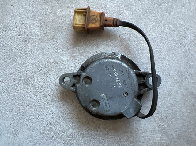 Датчик положення распредвалу 0232101030 BOSCH