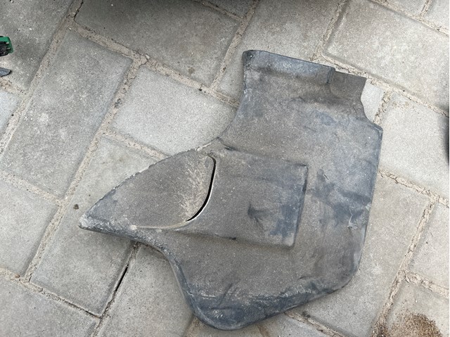 Корпус повітряного фільтра 078133849D VAG