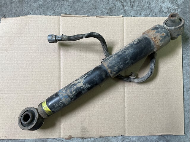 Циліндр підвіски 4853034053 TOYOTA