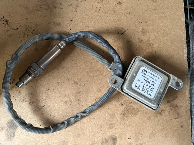 Датчик оксидів азоту NOX A0009051512 MERCEDES