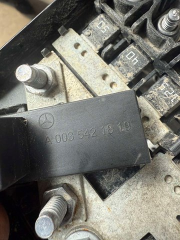 Реле високого струму A0035421819 MERCEDES
