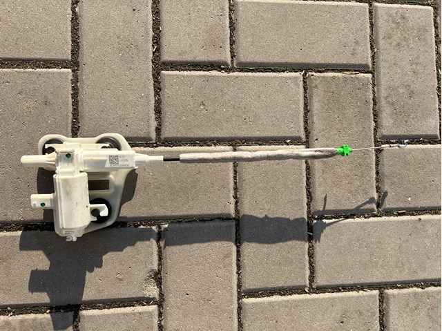 Мотор (клапан) дотягування багажника A0999068600 MERCEDES