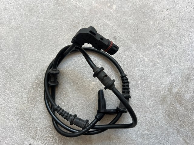 Передній датчик ABS A1645400917 MERCEDES
