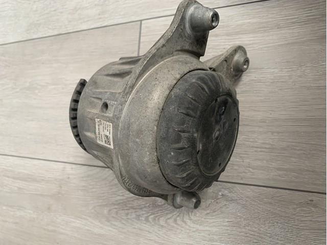 Ліва подушка двигуна A2052406617 MERCEDES