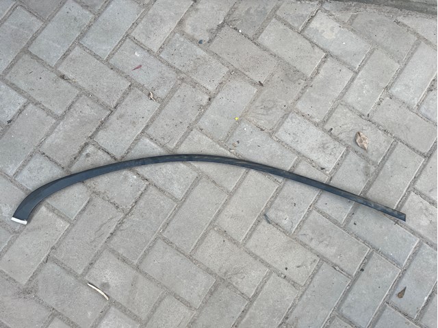 Молдинг задніх правих дверей, верхній A2056900480 MERCEDES