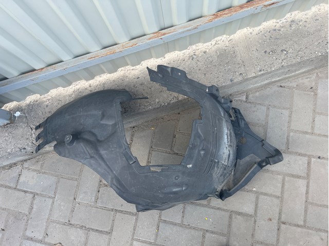Підкрилок заднього крила, лівий передній A2056903101 MERCEDES