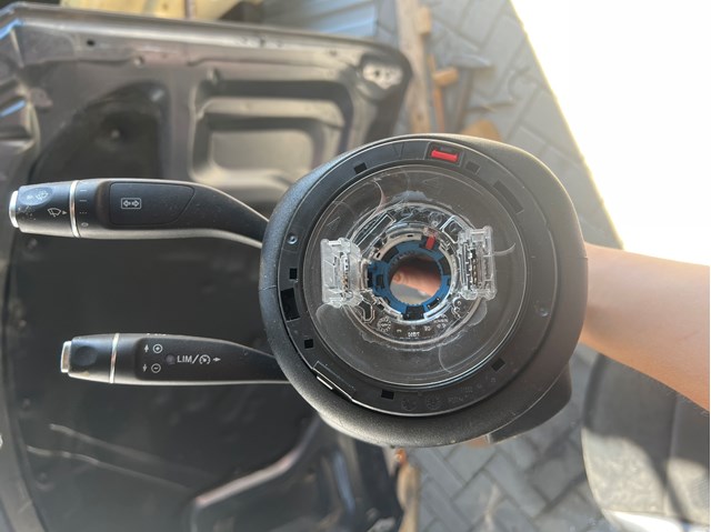 Перемикач підрульовий, в зборі A2059006712 MERCEDES