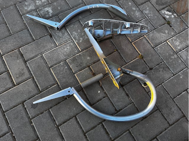 Петля кришки багажника A2137500328 MERCEDES