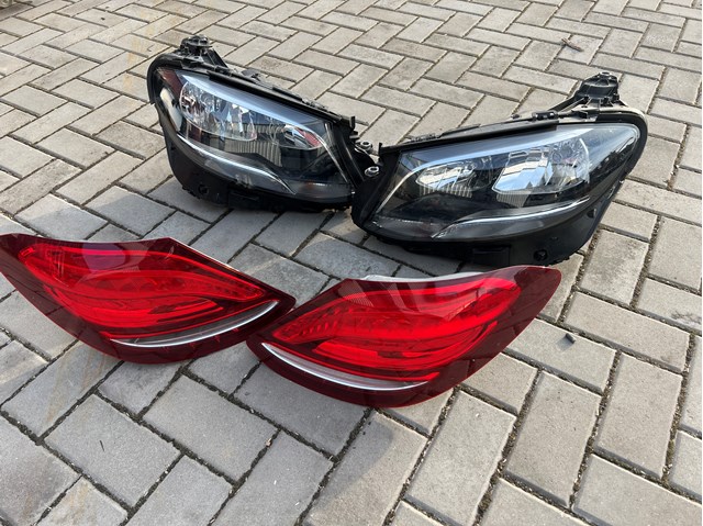 Основна фара - вставка A2138202261 MERCEDES