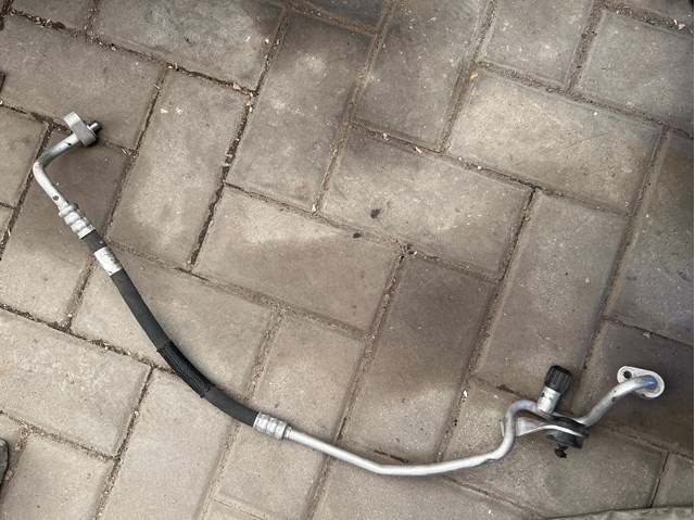 Шланг кондиціонера, від радіатора до випарника A2228307800 MERCEDES