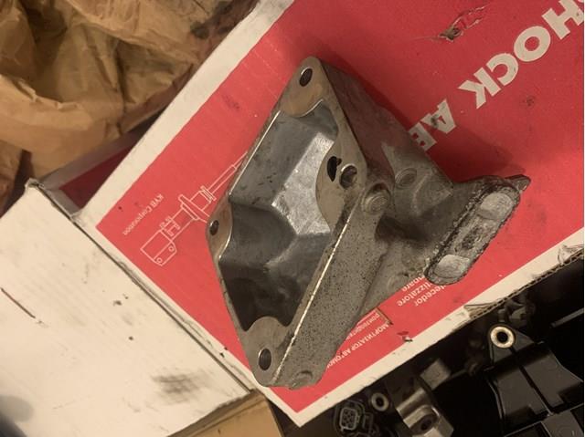 Кріплення коробки передач A6422232604 MERCEDES