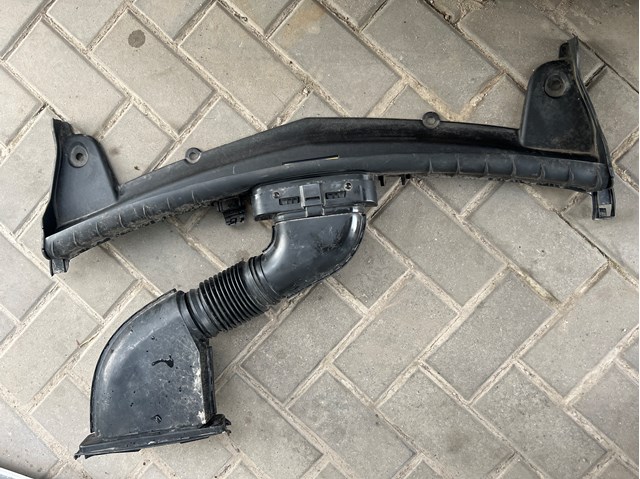 Патрубок повітряний, вхід повітряного фільтра A6540940097 MERCEDES