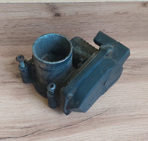 Заслінка повітряна 03C133062B VAG