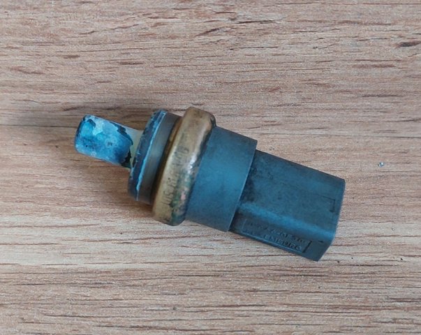 Покажчик температури охолоджуючої рідини Audi Q3