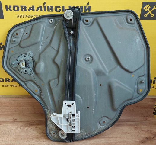 Склопідйомник задніх лівих дверей 1Z0839655 VAG