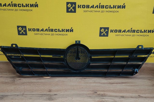 Решітка радіатора 304008 SOLGY