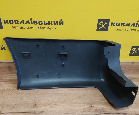 Бампер задній, права частина 30920005 BSG