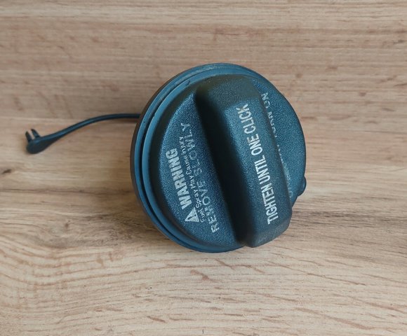 Кришка бензобаку 310103L600 HYUNDAI