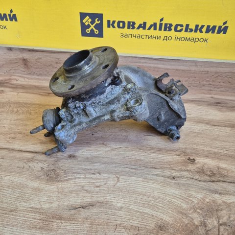 Вісь передня і поворотні кулаки 3C0407254F VAG