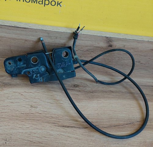 Замок кришки капота 3C1823509D VAG