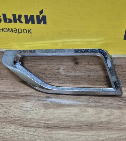 Решітка переднього бампера, ліва 3CN853665A9B9 VAG