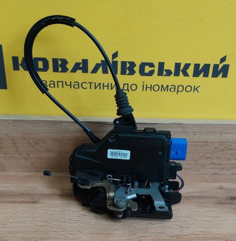 Замок водійських дверей 3D1837015AB VAG