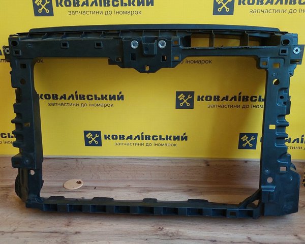 Оперення в зборі 561805588C9B9 VAG