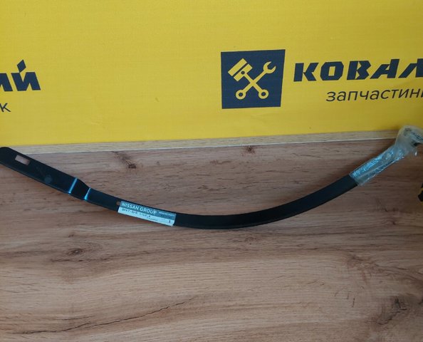 Кронштейн бампера переднього, зовнішній правий 6204695F0A NISSAN