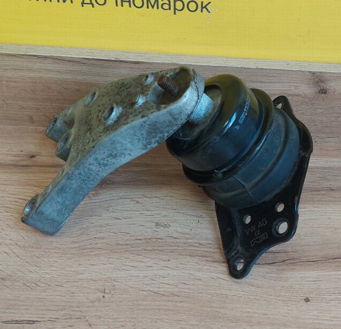 Права подушка мотора 6Q0199167DA VAG