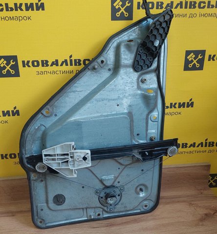 Склопідйомник задніх правих дверей 6Y0839656 VAG