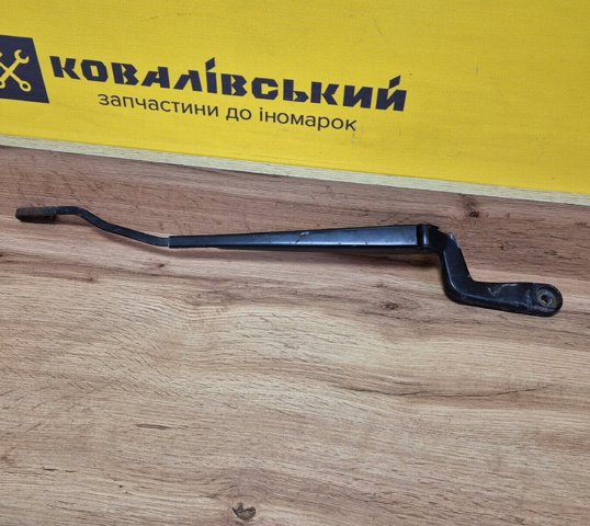 Ричаг двірника Шкода Фабія I