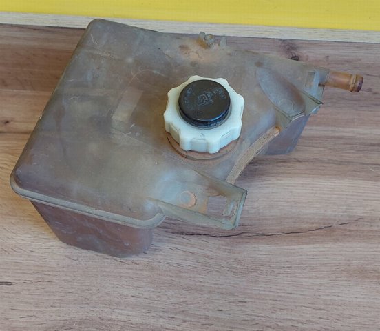 Бачок для води 7700823704 RENAULT