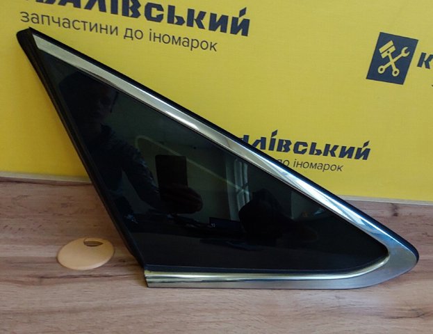 Скло багажного відсіку, ліве 87810C2000 HYUNDAI