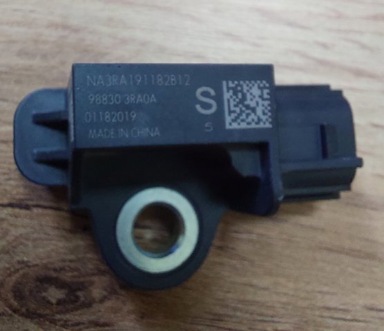 Датчик Ейрбег передній 988303RA0A NISSAN