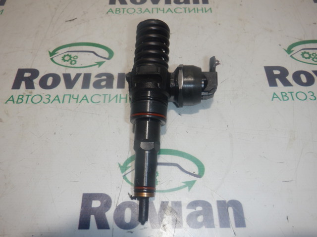 Форсунка паливна 038130073AJ VAG