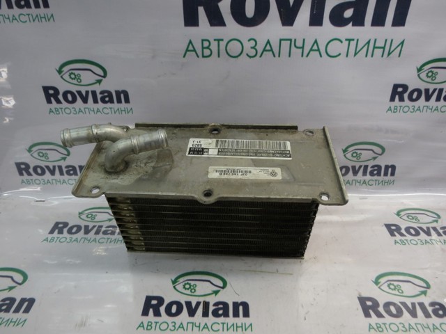 Радіатор масляний 03F145749B VAG