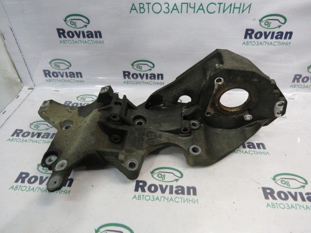 Кріплення генератора 03L903143Q VAG