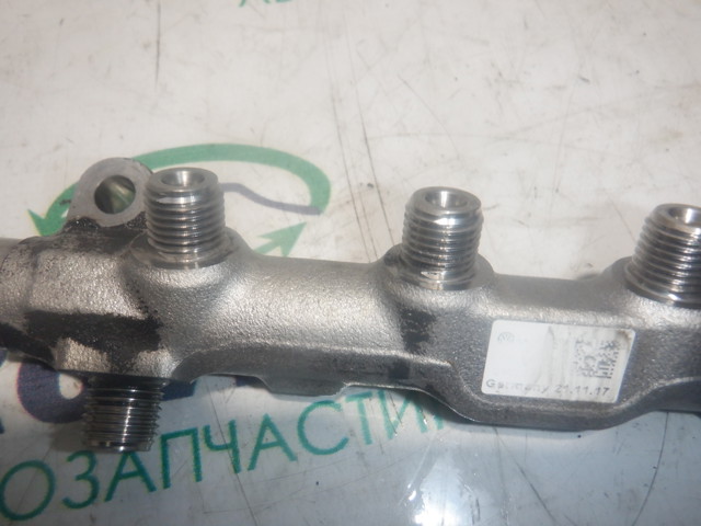 Рампа форсунок системи упорскування палива 04L130089B VAG