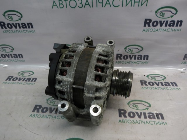 Авто генератор 06K903024A VAG