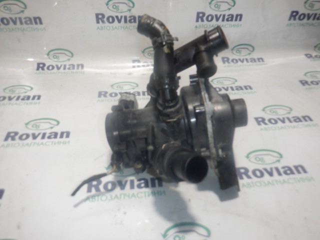 Помпа водяна, корпус 06L121111J VAG